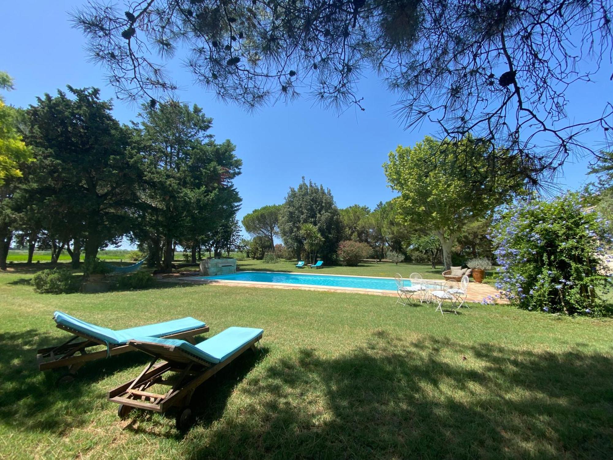 Mas Antonine Cigalle Arles Exterior foto